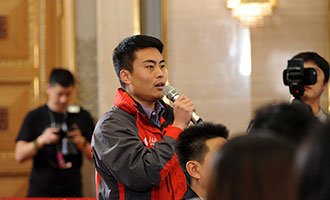 人民日?qǐng)?bào)、人民網(wǎng)、人民日?qǐng)?bào)客戶端記者提問(wèn)