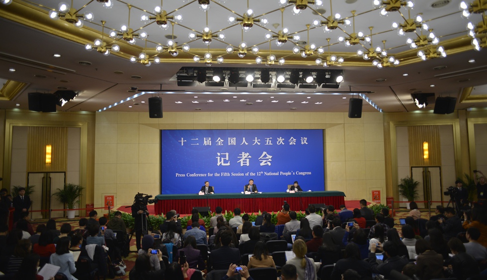 回放：環(huán)保部部長陳吉寧就&ldquo;加強生態(tài)環(huán)境保護&rdquo;答記者問