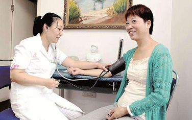 國家衛(wèi)計(jì)委相關(guān)負(fù)責(zé)人談&ldquo;家庭醫(yī)生&rdquo;問題