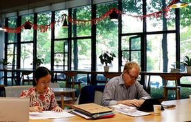 中國成就，世界矚目&mdash;&mdash;來自基層蹲點現(xiàn)場的報道