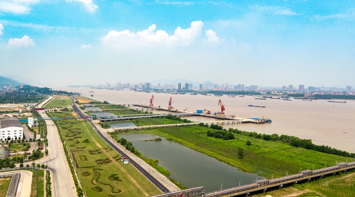 新華社評論員：以更大力度推進(jìn)改革開放