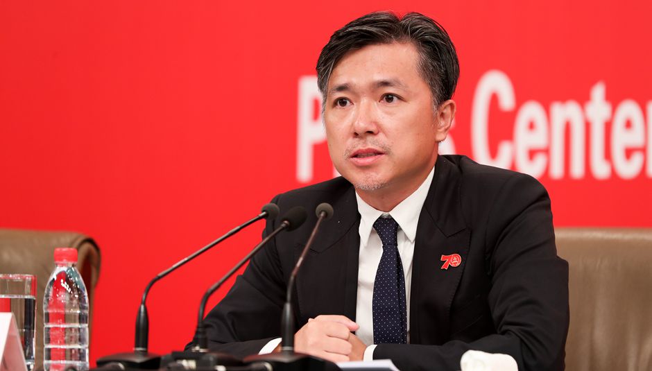 群眾游行總導(dǎo)演、北京師范大學(xué)藝術(shù)與傳媒學(xué)院副院長肖向榮介紹情況