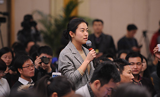 金融時報(bào)記者提問