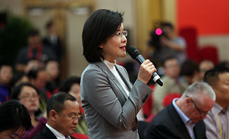 中央電視臺、中國網(wǎng)絡(luò)電視臺記者提問