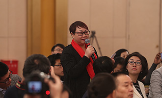 俄羅斯金磚電視臺(tái)、阿爾法電視臺(tái)記者提問(wèn)