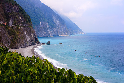 國(guó)務(wù)院臺(tái)辦、國(guó)家發(fā)展改革委等出臺(tái)《關(guān)于促進(jìn)兩岸經(jīng)濟(jì)文化交流合作的若干措施》