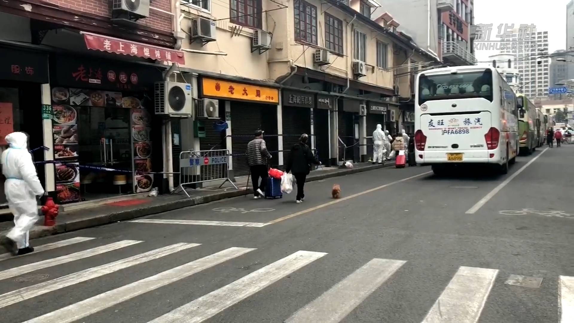 居民隔離可以帶寵物了，暖心！