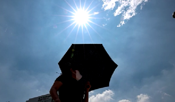 60℃！ 韓國多地迎高溫 柏油路幾近融化