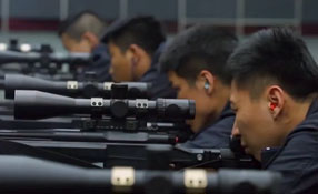 藍劍C位，很酷很忠誠