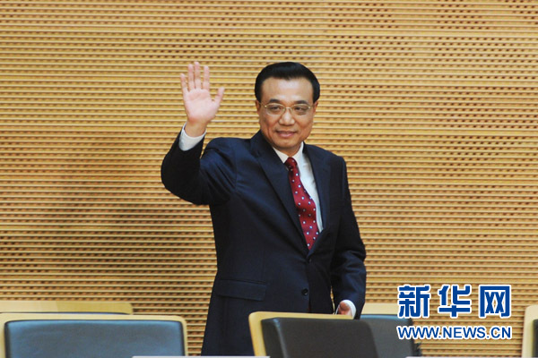 5月5日，中國國務(wù)院總理李克強在位于亞的斯亞貝巴的非洲聯(lián)盟總部發(fā)表題為《開創(chuàng)中非合作更加美好的未來》的演講。 新華社記者 謝環(huán)馳 攝 