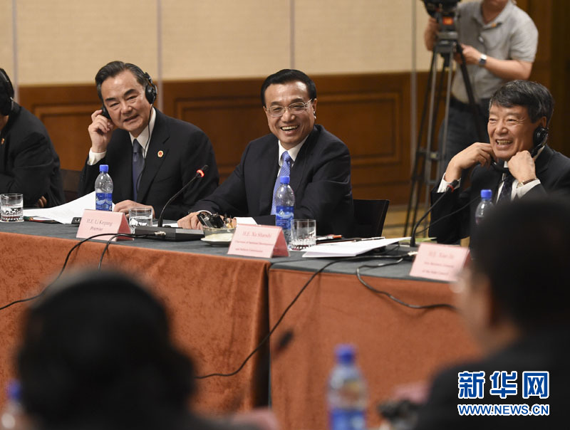  5月6日，國務院總理李克強在埃塞俄比亞首都亞的斯亞貝巴出席中非經(jīng)貿(mào)人文座談會。 新華社記者 李學仁 攝 