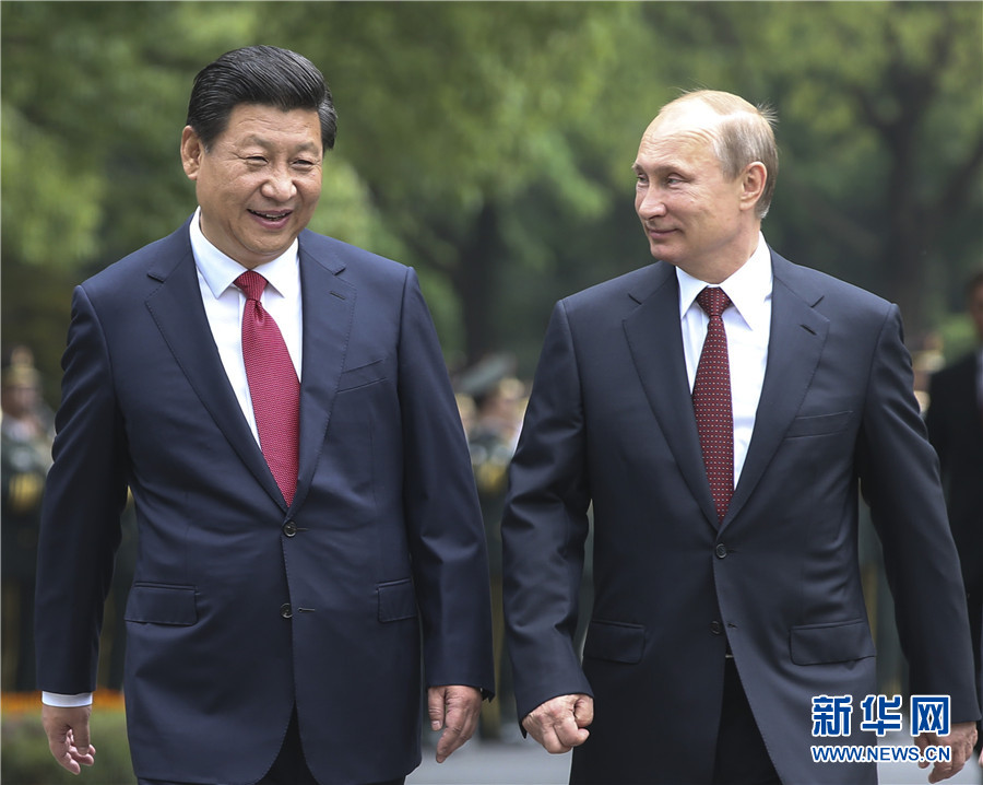 這是會談前，習(xí)近平在上海西郊會議中心廣場為普京舉行歡迎儀式。新華社記者 蘭紅光 攝 