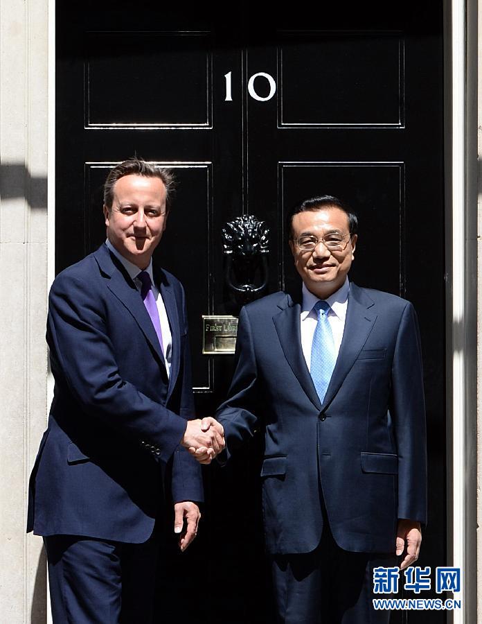 6月17日，國(guó)務(wù)院總理李克強(qiáng)在倫敦唐寧街10號(hào)首相府同英國(guó)首相卡梅倫舉行中英總理年度會(huì)晤。新華社記者 李濤 攝