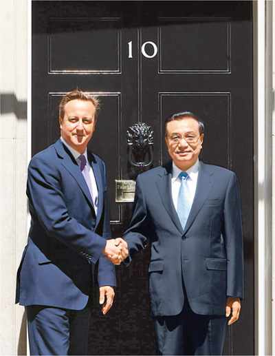 6月17日，國(guó)務(wù)院總理李克強(qiáng)在倫敦唐寧街10號(hào)首相府同英國(guó)首相卡梅倫舉行中英總理年度會(huì)晤。新華社記者 李 濤攝 