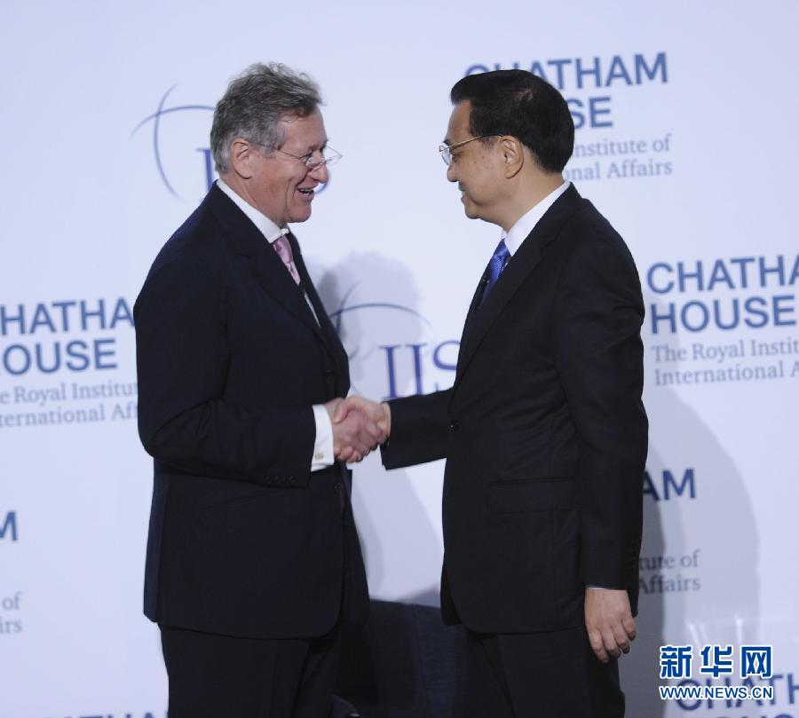  6月18日，國務院總理李克強在倫敦金融城市長官邸面向英國皇家國際問題研究所和國際戰(zhàn)略研究所兩大智庫發(fā)表題為《共建包容發(fā)展的美好世界》的演講。新華社記者 張鐸 攝 