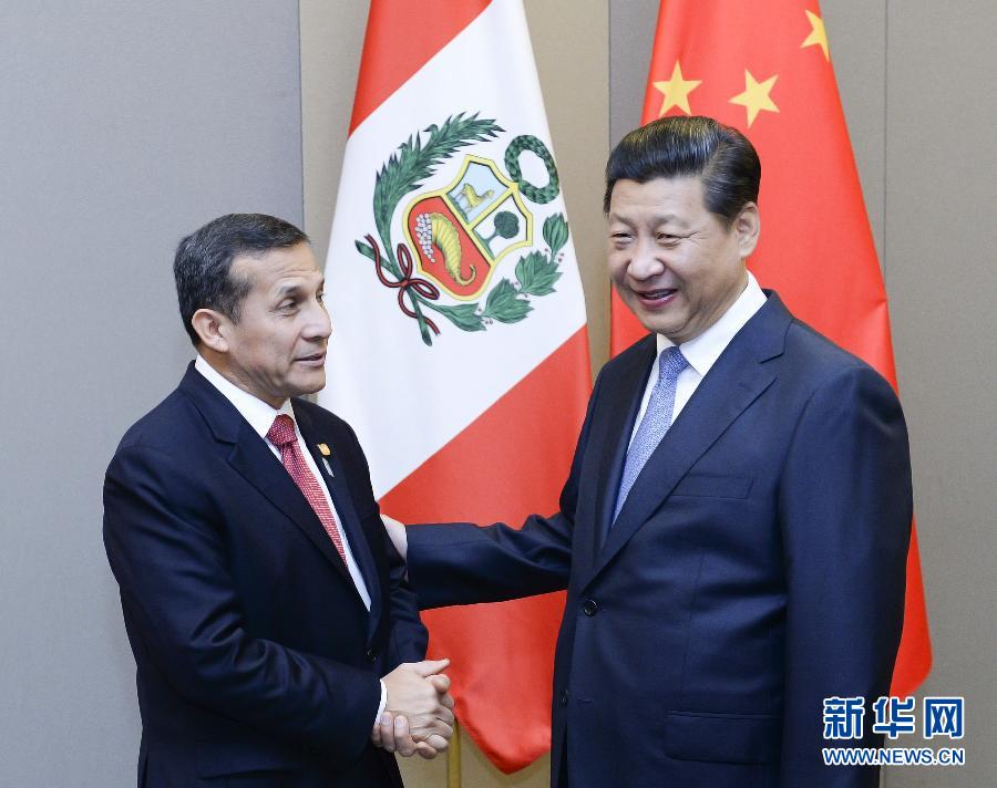 7月16日，國家主席習(xí)近平在巴西首都巴西利亞會(huì)見秘魯總統(tǒng)烏馬拉。新華社記者 劉建生 攝 