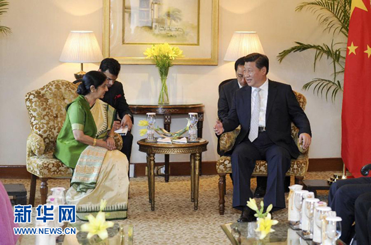 9月18日，國家主席習近平在新德里會見印度外長斯瓦拉杰。新華社記者 張鐸 攝