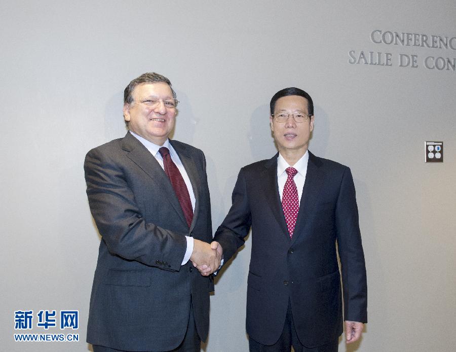 9月23日，正在紐約出席聯(lián)合國氣候峰會的國家主席習(xí)近平特使、國務(wù)院副總理張高麗在紐約聯(lián)合國總部會見歐盟委員會主席巴羅佐。新華社記者 王曄 攝 