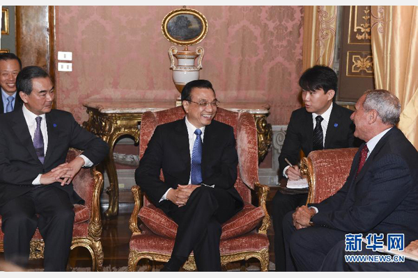 10月15日，中國(guó)國(guó)務(wù)院總理李克強(qiáng)在羅馬會(huì)見(jiàn)意大利參議長(zhǎng)格拉索。 新華社記者謝環(huán)馳攝 