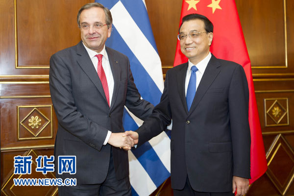 10月16日，中國國務(wù)院總理李克強(qiáng)在意大利米蘭會(huì)見希臘總理薩馬拉斯。 新華社記者 謝環(huán)馳 攝