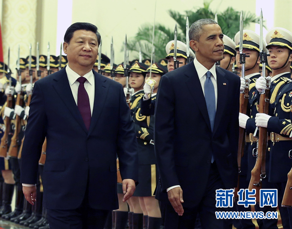 11月12日，國(guó)家主席習(xí)近平在北京人民大會(huì)堂舉行歡迎儀式，歡迎美國(guó)總統(tǒng)奧巴馬對(duì)中國(guó)進(jìn)行國(guó)事訪問(wèn)。 新華社記者 龐興雷 攝