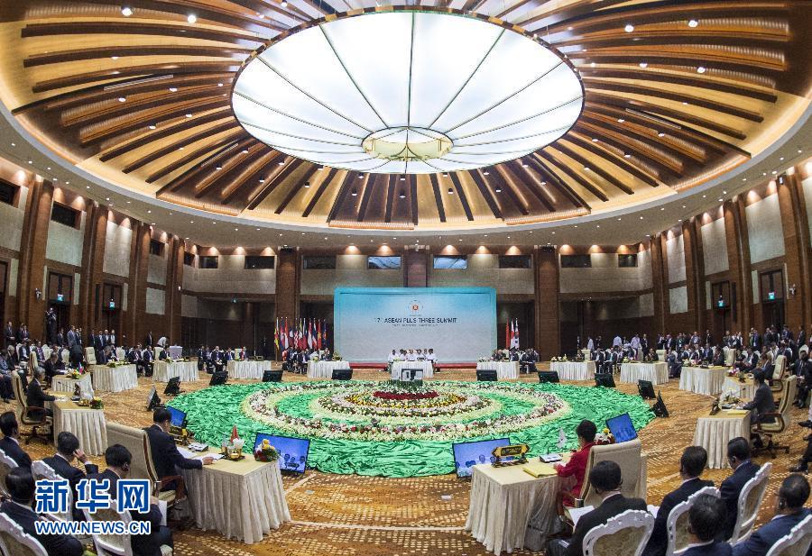 11月13日，中國國務院總理李克強在緬甸首都內比都出席第17次東盟與中日韓（10+3）領導人會議。 新華社記者 王曄 攝