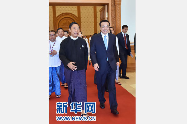 11月14日，中國(guó)國(guó)務(wù)院總理李克強(qiáng)在內(nèi)比都會(huì)見(jiàn)緬甸聯(lián)邦議會(huì)議長(zhǎng)兼人民院議長(zhǎng)吳瑞曼。新華社記者 李濤 攝