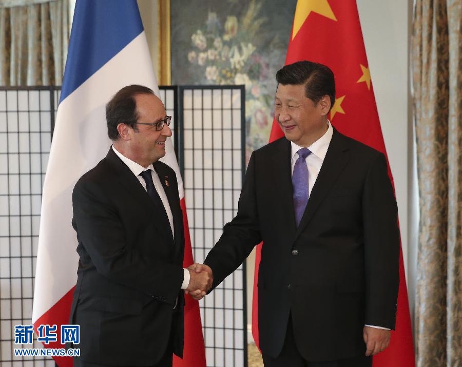 11月16日，國家主席習(xí)近平在澳大利亞布里斯班會見法國總統(tǒng)奧朗德。 新華社記者丁林攝 