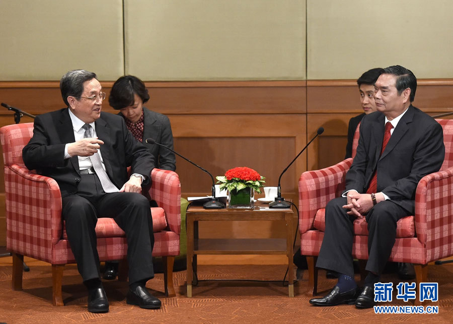 12月25日至27日，中共中央政治局常委、全國政協(xié)主席俞正聲對越南進(jìn)行正式訪問。這是12月25日，俞正聲在河內(nèi)會見越共中央書記處常務(wù)書記黎鴻英。 新華社記者劉建生攝