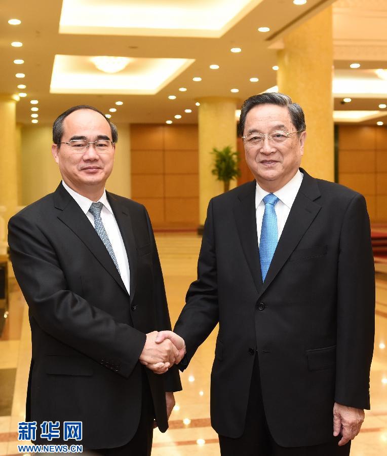 12月25日至27日，中共中央政治局常委、全國政協(xié)主席俞正聲對越南進(jìn)行正式訪問。這是12月26日，俞正聲在河內(nèi)與越南祖國陣線主席阮善仁舉行會談。 新華社記者劉建生攝