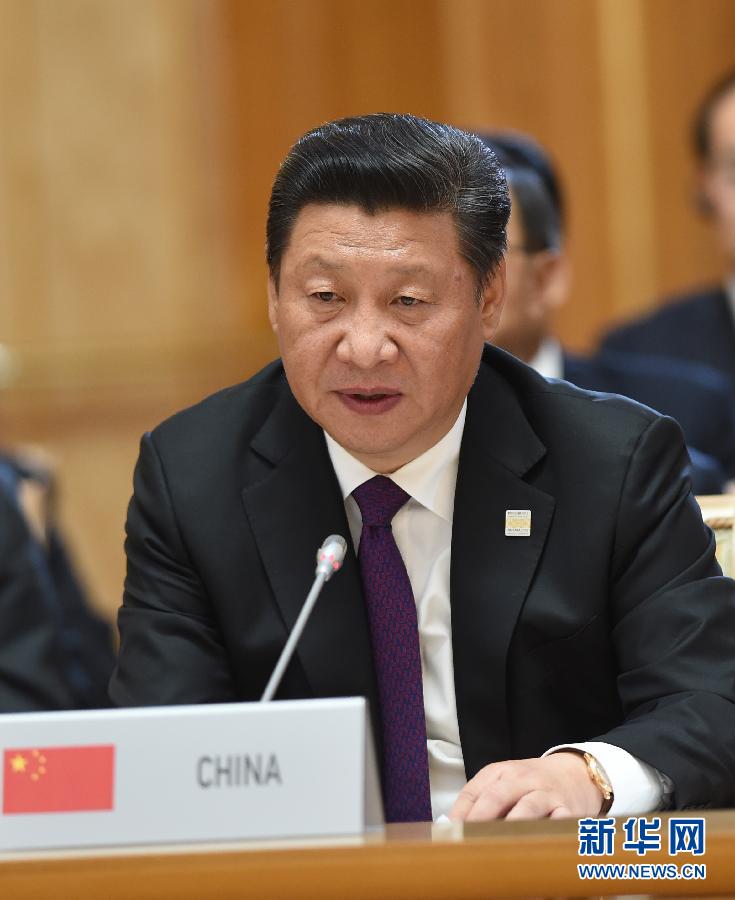 7月9日，金磚國家領(lǐng)導(dǎo)人第七次會晤在俄羅斯烏法舉行。中國國家主席習(xí)近平、俄羅斯總統(tǒng)普京、巴西總統(tǒng)羅塞夫、印度總理莫迪、南非總統(tǒng)祖馬出席。這是習(xí)近平發(fā)表題為《共建伙伴關(guān)系　共創(chuàng)美好未來》的主旨講話。新華社記者 饒愛民 攝 