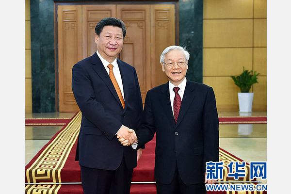 11月5日，中共中央總書(shū)記、國(guó)家主席習(xí)近平在河內(nèi)同越共中央總書(shū)記阮富仲舉行會(huì)談。 新華社記者李濤攝