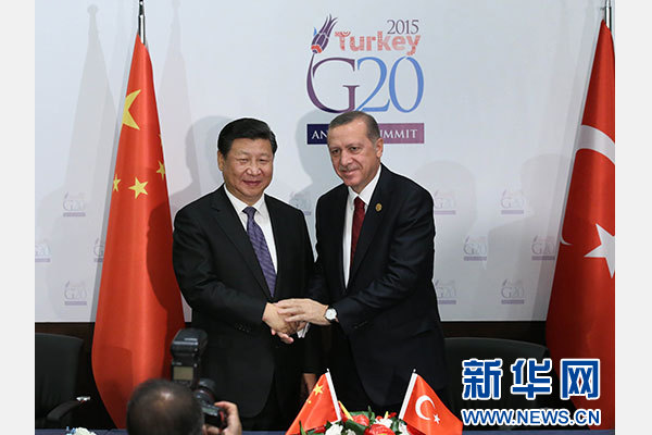 當?shù)貢r間11月14日，國家主席習近平在土耳其安塔利亞會見土耳其總統(tǒng)埃爾多安。 新華社記者 龐興雷 攝