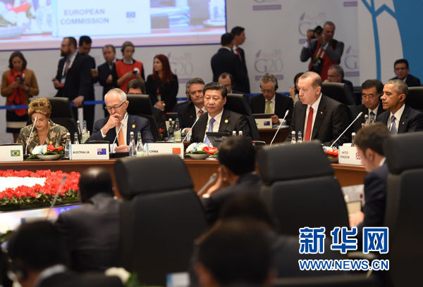 11月15日，國(guó)家主席習(xí)近平在土耳其安塔利亞出席二十國(guó)集團(tuán)領(lǐng)導(dǎo)人第十次峰會(huì)第一階段會(huì)議。 新華社記者李學(xué)仁攝 