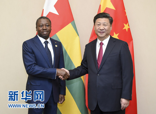 12月3日，國家主席習(xí)近平在約翰內(nèi)斯堡會(huì)見多哥總統(tǒng)福雷。新華社記者 謝環(huán)馳 攝 