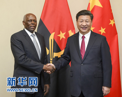 12月3日，國家主席習(xí)近平在約翰內(nèi)斯堡會(huì)見安哥拉總統(tǒng)多斯桑托斯。 新華社記者 謝環(huán)馳 攝