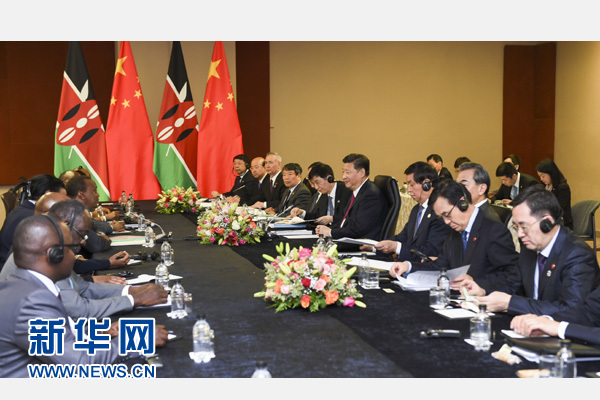 12月3日，國(guó)家主席習(xí)近平在約翰內(nèi)斯堡會(huì)見肯尼亞總統(tǒng)肯雅塔。新華社記者 謝環(huán)馳 攝