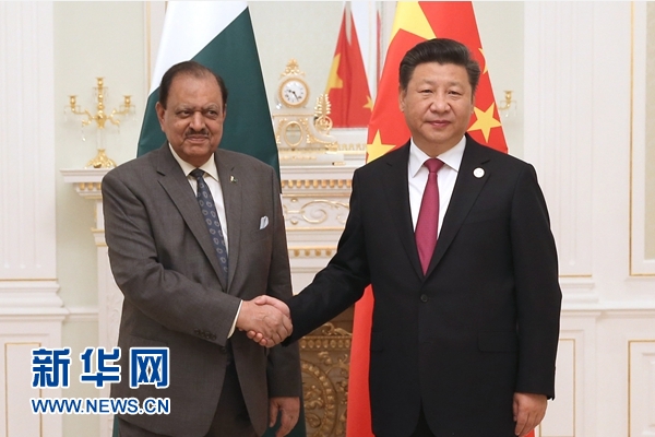 6月23日，國家主席習(xí)近平在塔什干會見巴基斯坦總統(tǒng)侯賽因。新華社記者馬占成攝