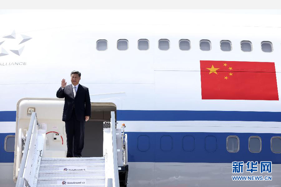 10月15日，國家主席習(xí)近平抵達印度果阿，應(yīng)印度總理莫迪邀請，出席金磚國家領(lǐng)導(dǎo)人第八次會晤。 新華社記者蘭紅光攝 