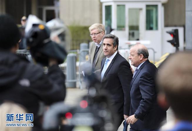 (國際·圖文互動)(1)“通俄門”調(diào)查節(jié)外生枝 特朗普出手反制難