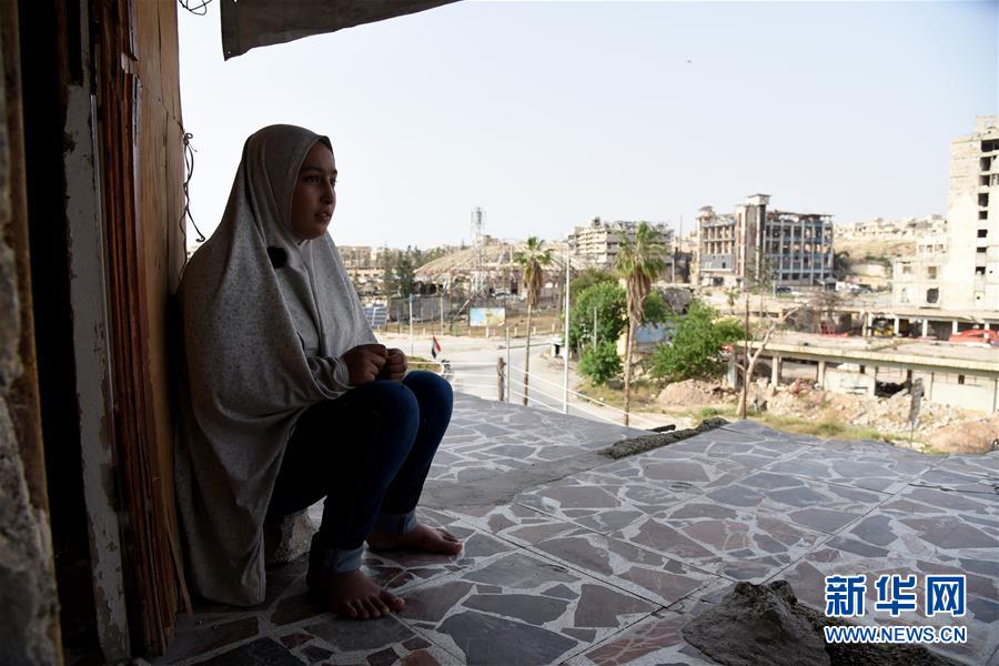 (國際·圖文互動)(1)上學夢何處安放——敘利亞女孩阿明娜的危樓生活