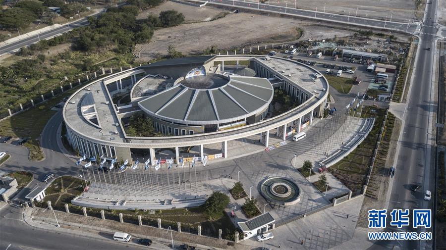 （新華全媒頭條&middot;圖文互動(dòng)）（3）特稿：深化周邊友好　共促亞太繁榮&mdash;&mdash;寫在習(xí)近平主席出席亞太經(jīng)合組織第二十六次領(lǐng)導(dǎo)人非正式會(huì)議，對(duì)巴布亞新幾內(nèi)亞、文萊和菲律賓進(jìn)行國(guó)事訪問并在巴新同建交太平洋島國(guó)領(lǐng)導(dǎo)人會(huì)晤之際