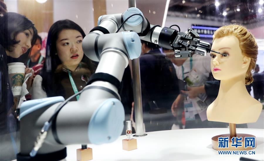 （新華全媒頭條&middot;圖文互動(dòng)）（8）從進(jìn)博會(huì)到&ldquo;雙11&rdquo; 超級(jí)訂單背后蘊(yùn)藏中國(guó)動(dòng)能