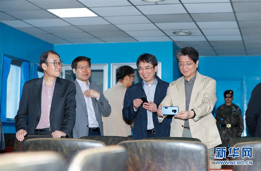 (國際·圖文互動)(3)通訊:“我們會與朝方士兵互道早安”——板門店會晤一周年再訪“半島和平新起點(diǎn)”