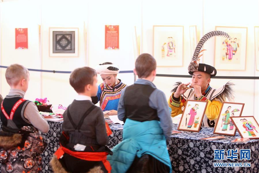 （新華全媒頭條&middot;出訪&middot;側(cè)記&middot;圖文互動(dòng)）（4）你好老朋友！開啟新時(shí)代！&mdash;&mdash;習(xí)近平主席和普京總統(tǒng)引領(lǐng)中俄全面戰(zhàn)略協(xié)作伙伴關(guān)系邁入新時(shí)代