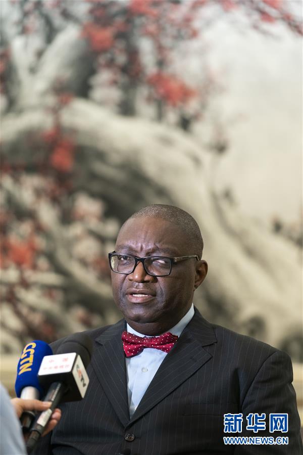 （圖文互動）（1）外方人士：美國挑起經(jīng)貿(mào)摩擦不得人心、損人害己