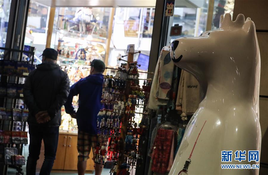 (國(guó)際)(5)德國(guó)柏林:夜來(lái)“菩提樹下”