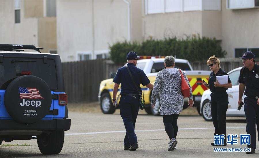 (國(guó)際)(2)美國(guó)加州南部游船失火 34人失蹤