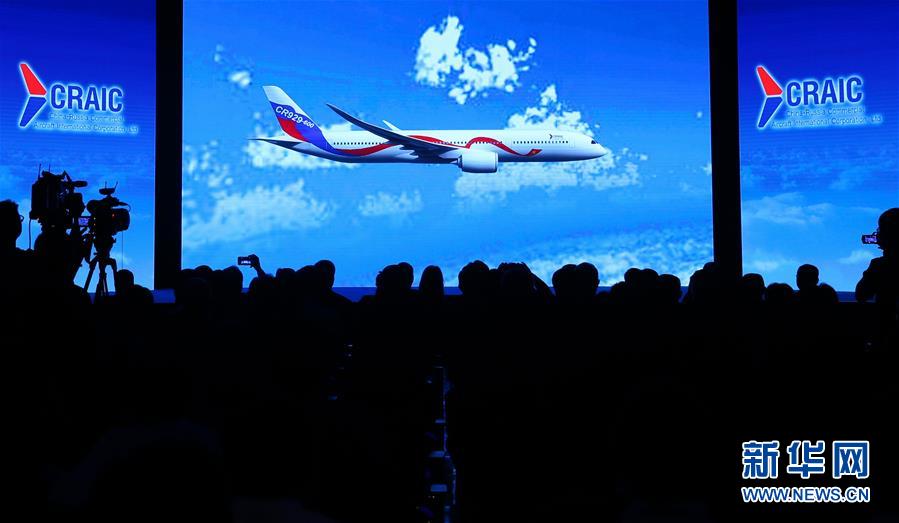 (新華全媒頭條·圖文互動(dòng))(17)特稿:新時(shí)代 新典范 新航程——寫(xiě)在中俄建交70周年之際