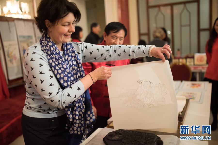 (新華全媒頭條·圖文互動(dòng))(4)特稿:新時(shí)代 新典范 新航程——寫(xiě)在中俄建交70周年之際